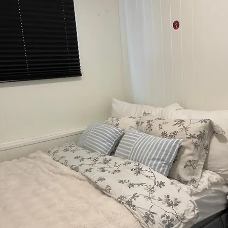 3 Bedrooms Apartment! Location In *